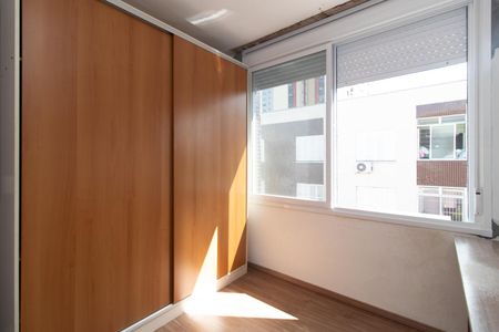 Quarto 2 de apartamento para alugar com 2 quartos, 75m² em Santana, Porto Alegre