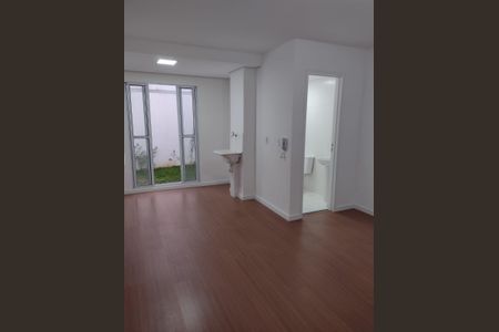 Sala de kitnet/studio para alugar com 1 quarto, 25m² em Vila Ema, São Paulo