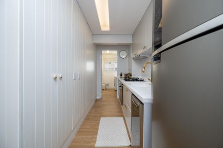 Apartamento à venda com 67m², 2 quartos e 2 vagasCozinha