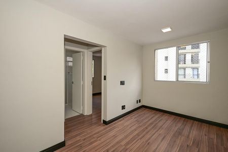 Sala de apartamento para alugar com 2 quartos, 45m² em Jardim Vazani, São Paulo