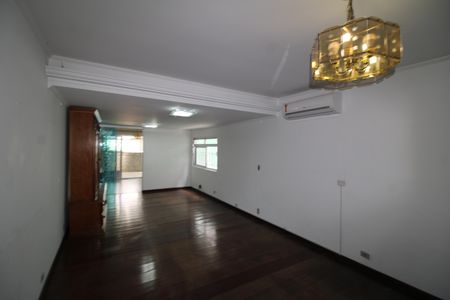 Casa para alugar com 360m², 3 quartos e 4 vagasSala