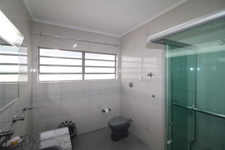 Casa para alugar com 360m², 3 quartos e 4 vagasBanheiro 3