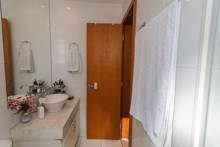 Apartamento à venda com 98m², 3 quartos e 2 vagasBanheiro da Suíte