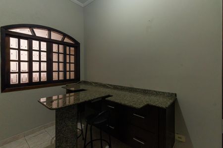 Casa à venda com 330m², 3 quartos e 2 vagas Casa à venda com 330m², 3 quartos e 2 vagasEscritório