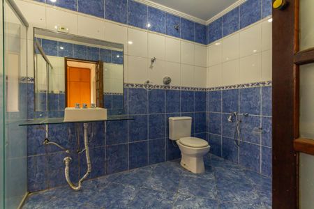 Casa à venda com 330m², 3 quartos e 2 vagas Casa à venda com 330m², 3 quartos e 2 vagasBanheiro da Suíte