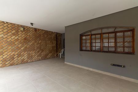 Casa à venda com 330m², 3 quartos e 2 vagas Casa à venda com 330m², 3 quartos e 2 vagasGaragem