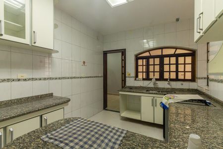 Casa à venda com 330m², 3 quartos e 2 vagas Casa à venda com 330m², 3 quartos e 2 vagasCozinha