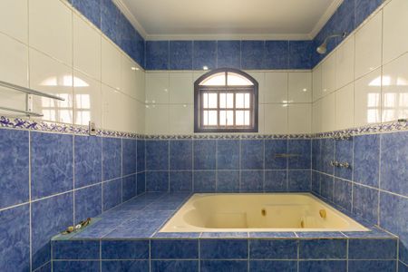 Casa à venda com 330m², 3 quartos e 2 vagas Casa à venda com 330m², 3 quartos e 2 vagasBanheiro da Suíte