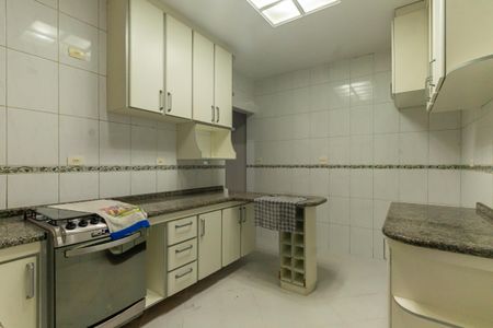 Casa à venda com 330m², 3 quartos e 2 vagas Casa à venda com 330m², 3 quartos e 2 vagasCozinha