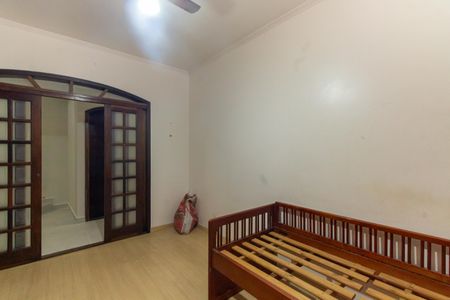 Casa à venda com 330m², 3 quartos e 2 vagas Casa à venda com 330m², 3 quartos e 2 vagasQuarto 2