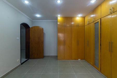 Casa à venda com 330m², 3 quartos e 2 vagas Casa à venda com 330m², 3 quartos e 2 vagasSuíte