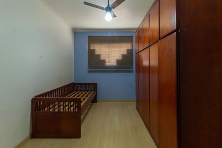 Casa à venda com 330m², 3 quartos e 2 vagas Casa à venda com 330m², 3 quartos e 2 vagasQuarto 2