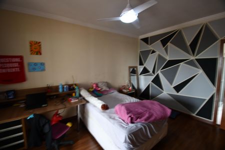 Casa à venda com 250m², 4 quartos e 4 vagasQuarto 3 - Suíte