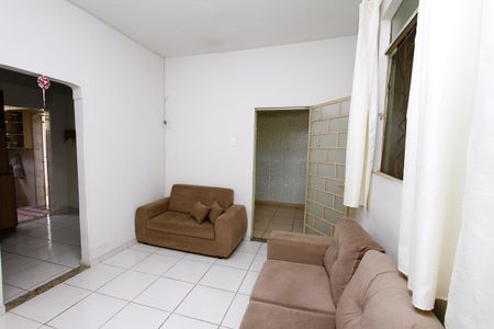 Casa à venda com 150m², 4 quartos e 3 vagasSala