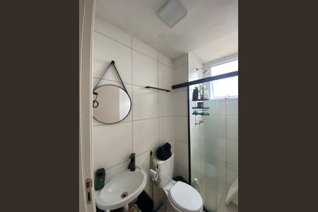 Banheiro de apartamento para alugar com 2 quartos, 43m² em Santa Maria, Santo André