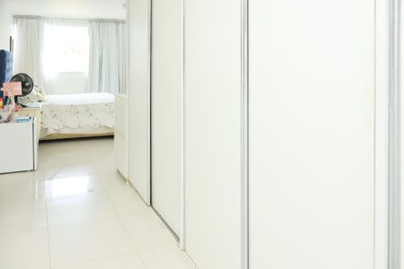 Casa de condomínio para alugar com 600m², 5 quartos e 2 vagasSuíte master