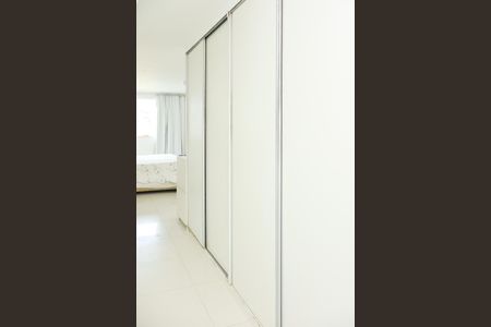 Casa de condomínio para alugar com 600m², 5 quartos e 2 vagasSuíte master