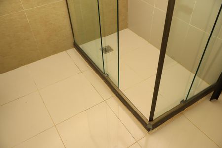 Casa de condomínio para alugar com 600m², 5 quartos e 2 vagasBanheiro da area gourmet