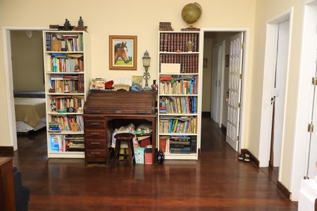 Casa de condomínio para alugar com 600m², 5 quartos e 2 vagasprimeiro andar