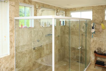 Casa de condomínio para alugar com 600m², 5 quartos e 2 vagasSuíte master