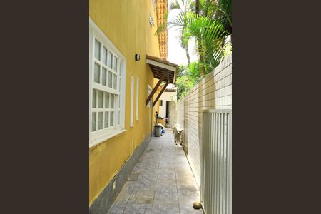 Casa de condomínio para alugar com 600m², 5 quartos e 2 vagasÁrea externa