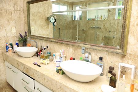 Casa de condomínio para alugar com 600m², 5 quartos e 2 vagasSuíte master