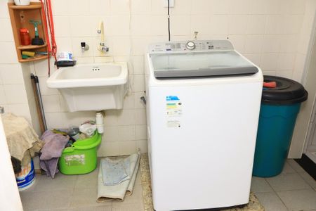 Casa de condomínio para alugar com 600m², 5 quartos e 2 vagasÁrea de Serviço