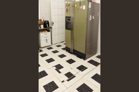 Casa de condomínio para alugar com 600m², 5 quartos e 2 vagasCozinha