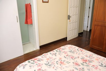 Casa de condomínio para alugar com 600m², 5 quartos e 2 vagasQuarto 2