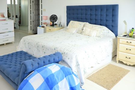 Casa de condomínio para alugar com 600m², 5 quartos e 2 vagasSuíte master