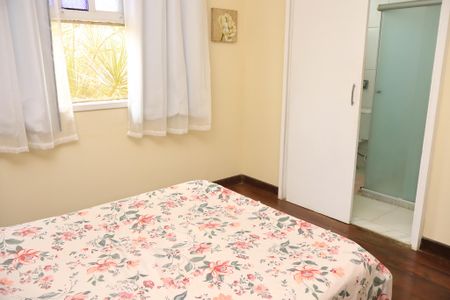 Casa de condomínio para alugar com 600m², 5 quartos e 2 vagasQuarto 2