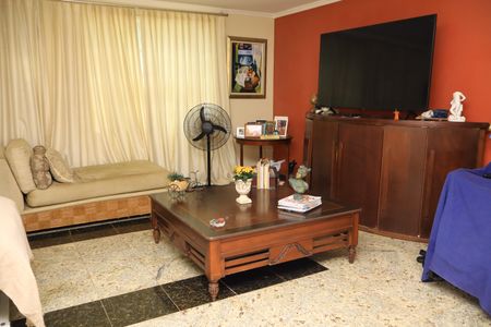 Sala de casa de condomínio para alugar com 5 quartos, 600m² em Itapuã, Salvador