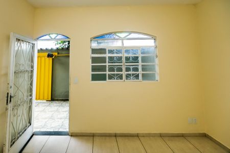 Casa para alugar com 2 quartos, 110m² em Céu Azul, Belo Horizonte