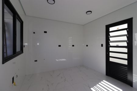 Casa à venda com 66m², 2 quartos e 2 vagasCozinha