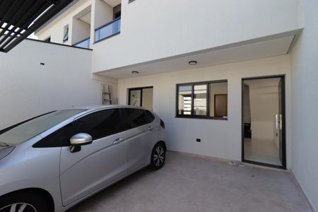 Casa à venda com 66m², 2 quartos e 2 vagasGaragem