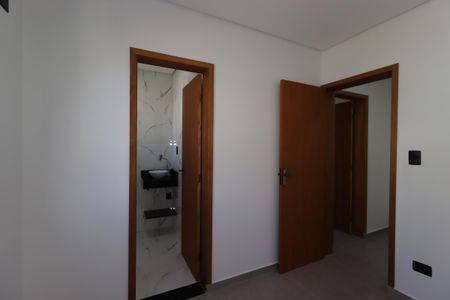 Casa à venda com 66m², 2 quartos e 2 vagasSuíte 1