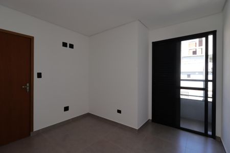 Casa à venda com 66m², 2 quartos e 2 vagasSuíte 2