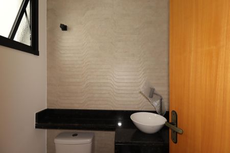 Casa à venda com 66m², 2 quartos e 2 vagasLavabo