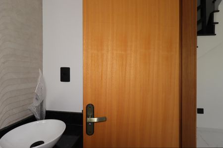 Casa à venda com 66m², 2 quartos e 2 vagasLavabo