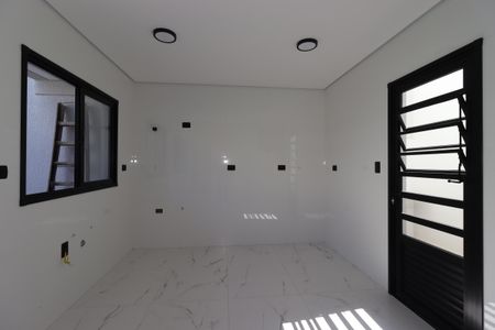 Casa à venda com 66m², 2 quartos e 2 vagasCozinha