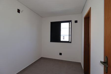 Casa à venda com 66m², 2 quartos e 2 vagasSuíte 1