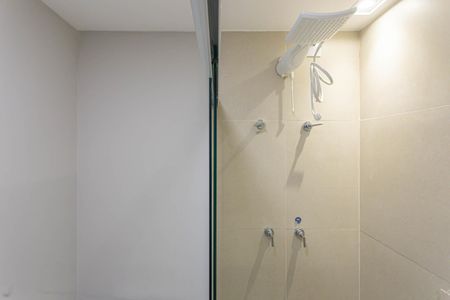 Banheiro de apartamento à venda com 1 quarto, 31m² em Pompeia, São Paulo