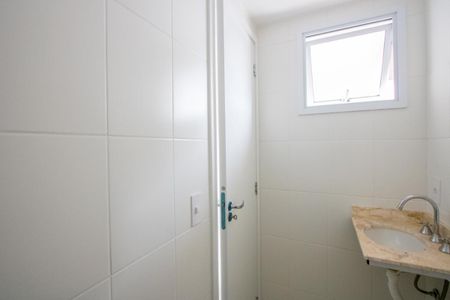 Apartamento à venda com 58m², 2 quartos e 1 vaga Apartamento à venda com 58m², 2 quartos e 1 vagaBanheiro do quarto 1