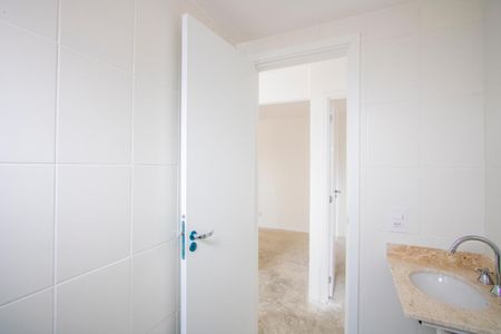 Apartamento à venda com 58m², 2 quartos e 1 vaga Apartamento à venda com 58m², 2 quartos e 1 vagaBanheiro social
