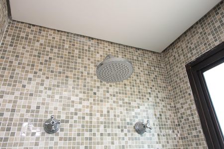 Apartamento à venda com 57m², 2 quartos e 1 vaga Apartamento à venda com 57m², 2 quartos e 1 vagaBanheiro da Suíte 2