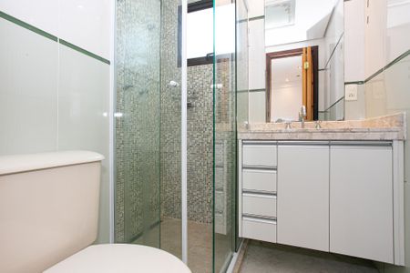 Apartamento à venda com 57m², 2 quartos e 1 vaga Apartamento à venda com 57m², 2 quartos e 1 vagaBanheiro da Suíte 2