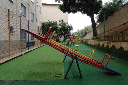 Apartamento à venda com 53m², 2 quartos e 1 vaga Apartamento à venda com 53m², 2 quartos e 1 vagaÁrea comum - Playground