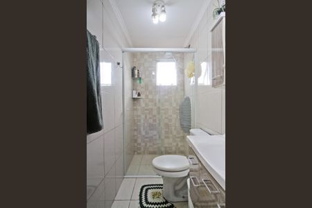 Banheiro de apartamento à venda com 2 quartos, 53m² em Vila Iorio, São Paulo