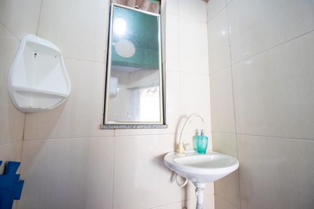 Casa à venda com 102m², 2 quartos e 1 vagaBanheiro de serviço