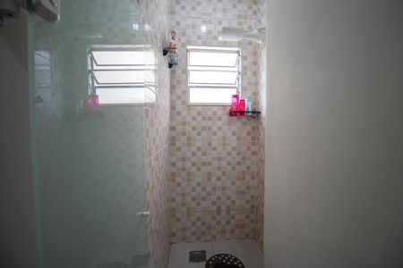 Casa à venda com 102m², 2 quartos e 1 vagaBanheiro